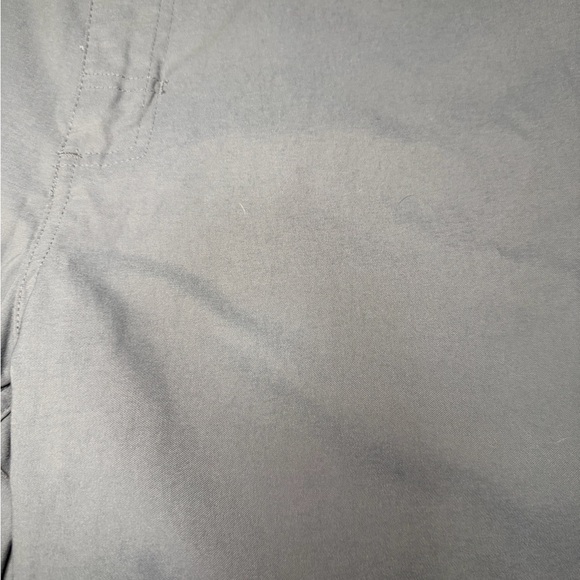 Gerry Weber Men's Gray Flat Front Shorts - Picture 2 of 6